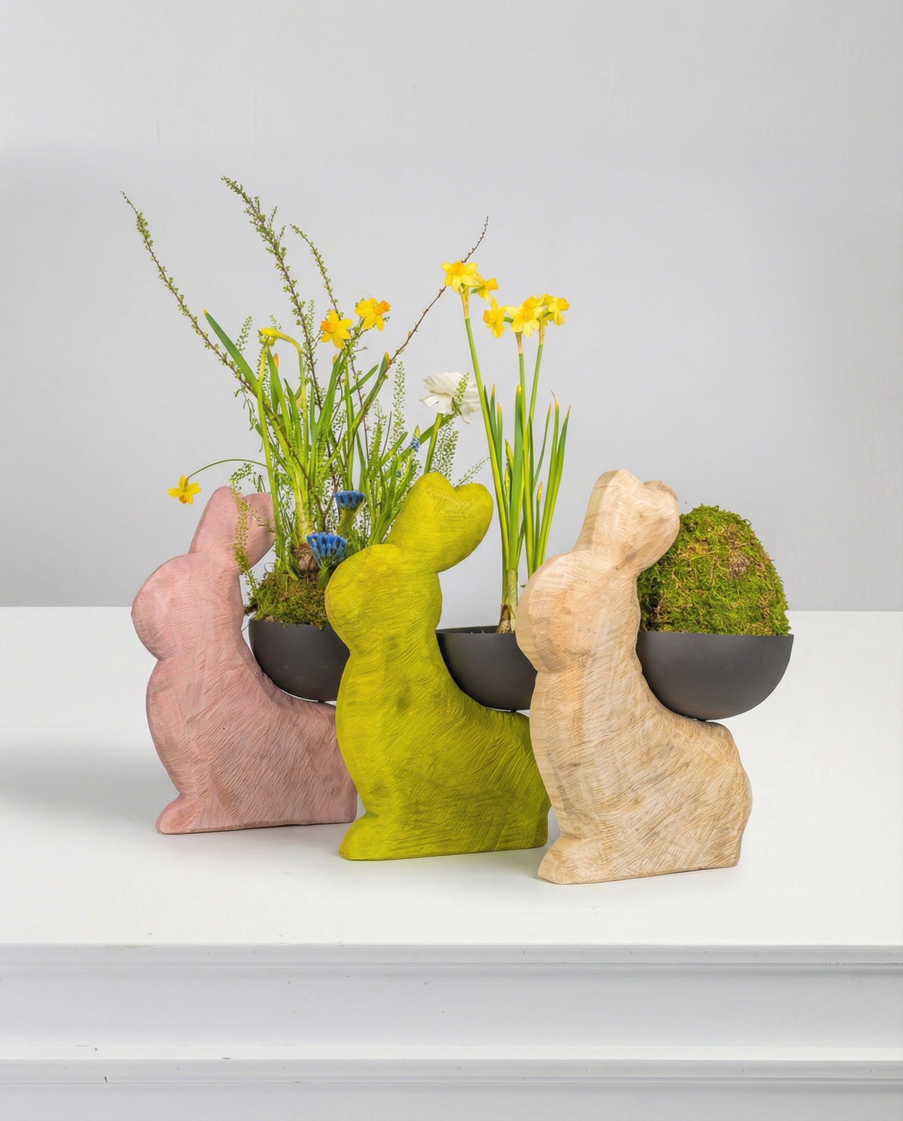 Image of Coniglio Pasquale Verde con Composizione Stagionale